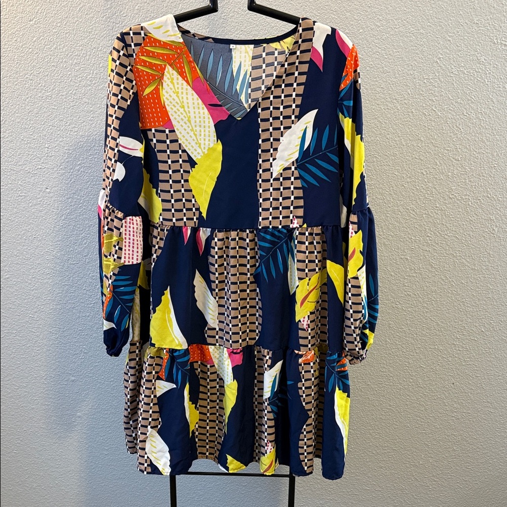 Women's Navy Multi-Color V-Neck Tiered Dress Size Small
